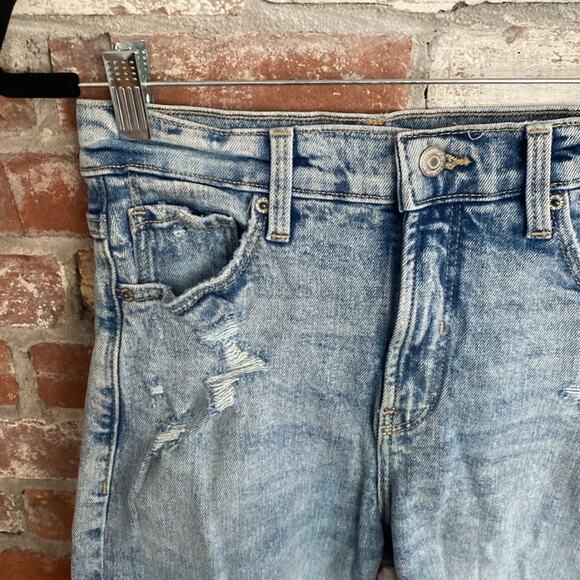 Old Navy Light Wash Cuffed High Waisted Shorts Size 0 - Picture 2 of 7